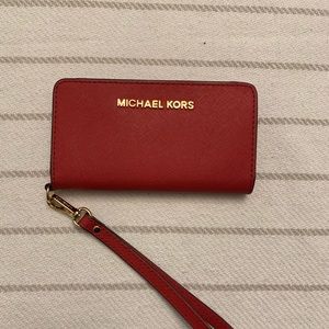 Michael Kors Jet set travel smartphone wristlet